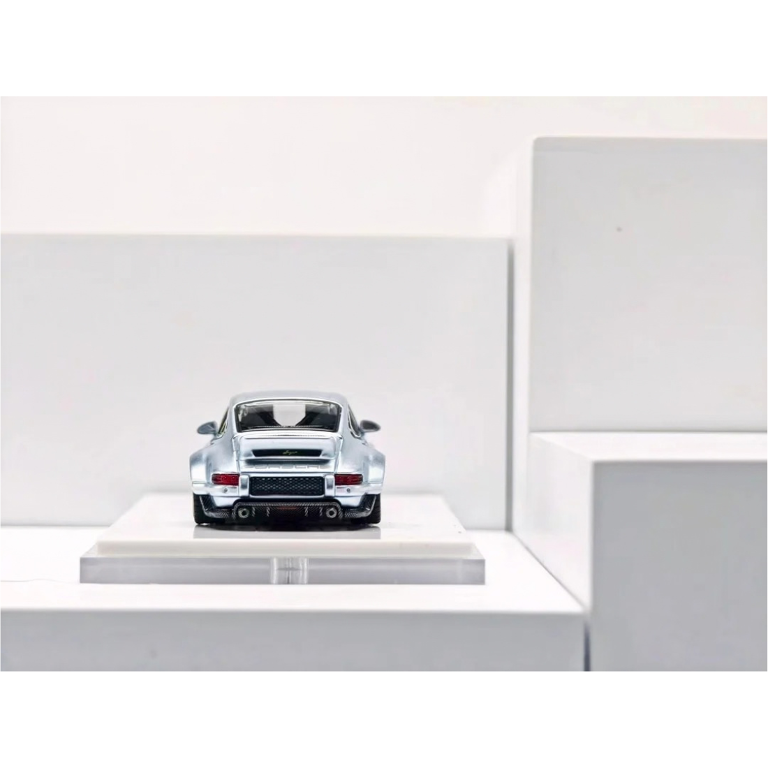Porsche Singer DLS, 1:64 Scale (Ice Blue) — image 3