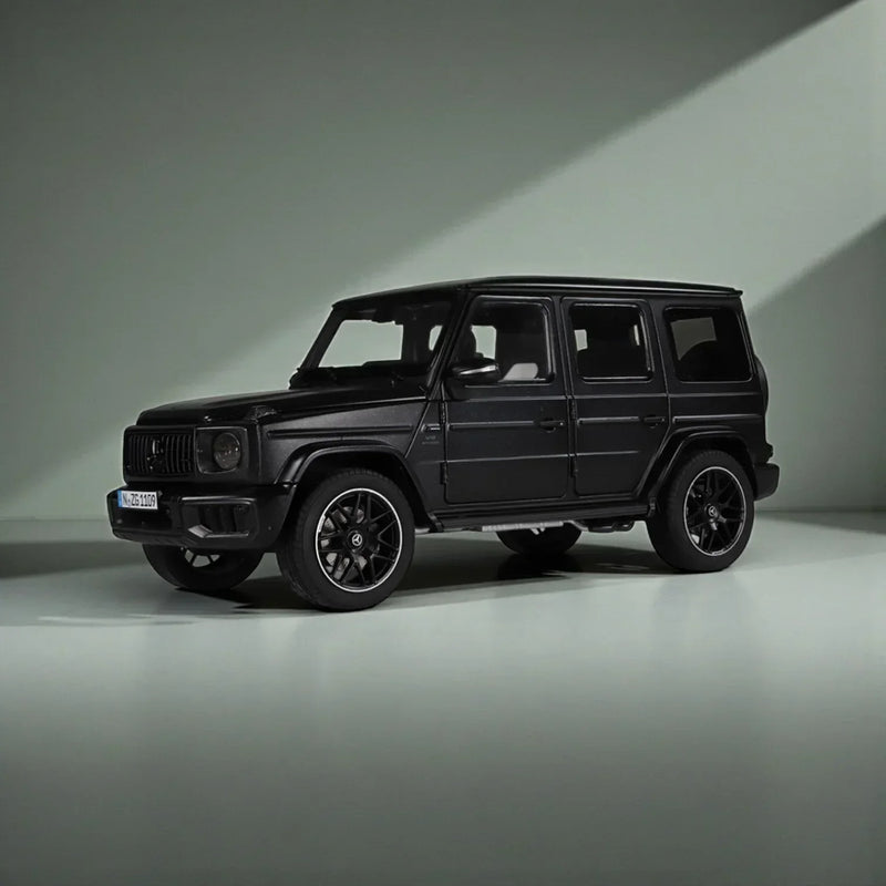 Mercedes-AMG G 63 W465, 1:18 Scale (Nightblack Magno) - Mint Condition / Unsealed — image 1