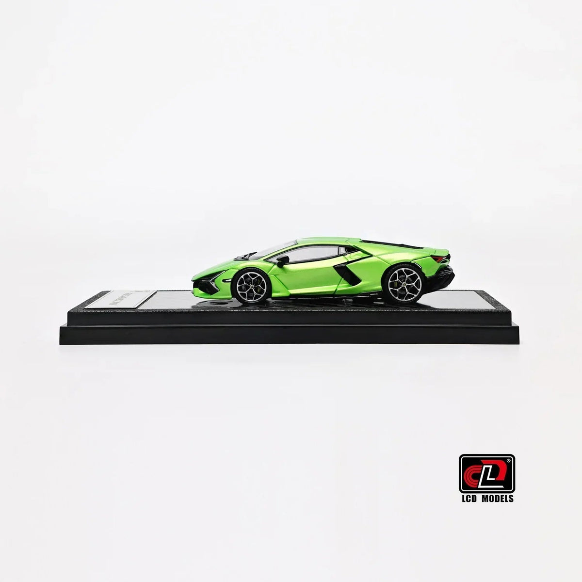 Lamborghini Revuelto Shanghai Toy Fair Special Package 2025 (Apple Green) — image 2