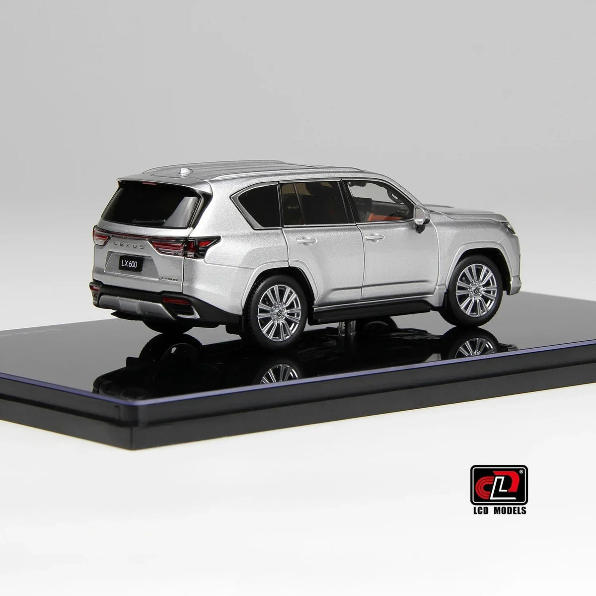 LEXUS LX600, 1:43 Scale (Silver) — image 4