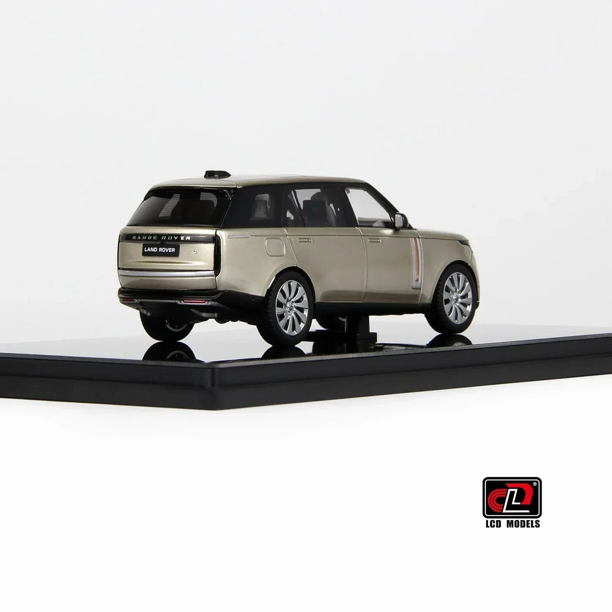 Land Rover Range Rover SV SERENITY, 1:43 Scale (Gold) — image 3