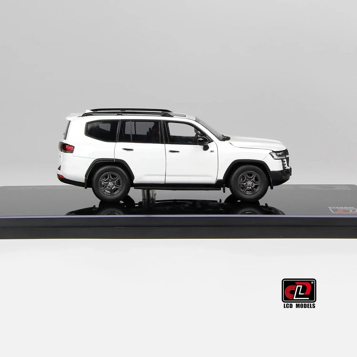 Toyota LC300-GR Sport, 1:43 Scale (White) — image 3