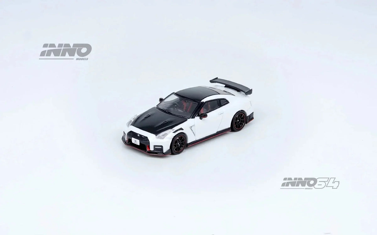 Nissan GT-R (R35) Nismo, 1:64 Scale (White) — image 1