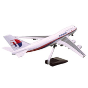 Malaysia Airlines, 1:150 Scale — image 2